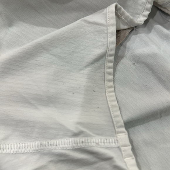 (6252) LULULEMON Hotty Hot Short II (Long 4") White/Barely Beige in Sz 6 *Loved - Picture 5 of 8